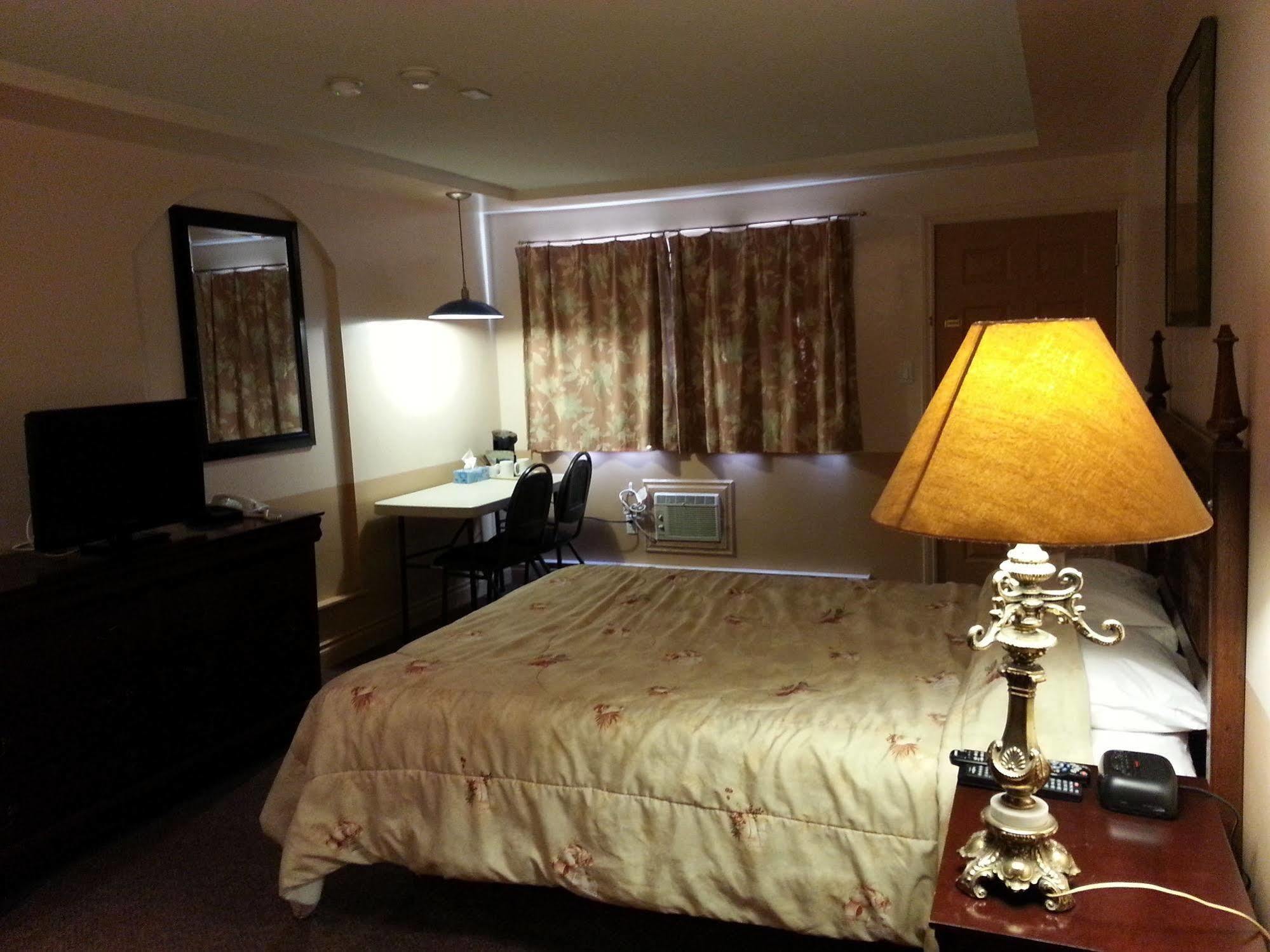 Traveller'S Inn Dawson Creek Kültér fotó