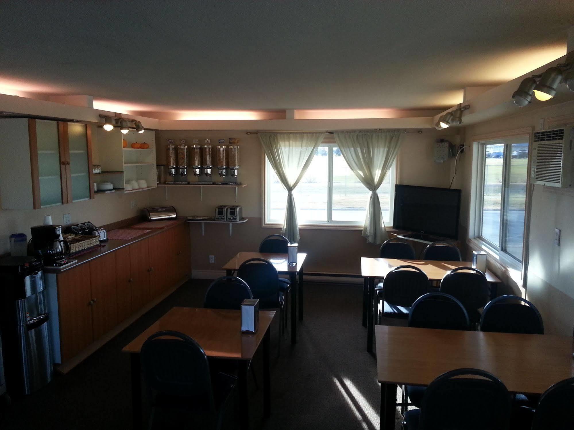 Traveller'S Inn Dawson Creek Kültér fotó